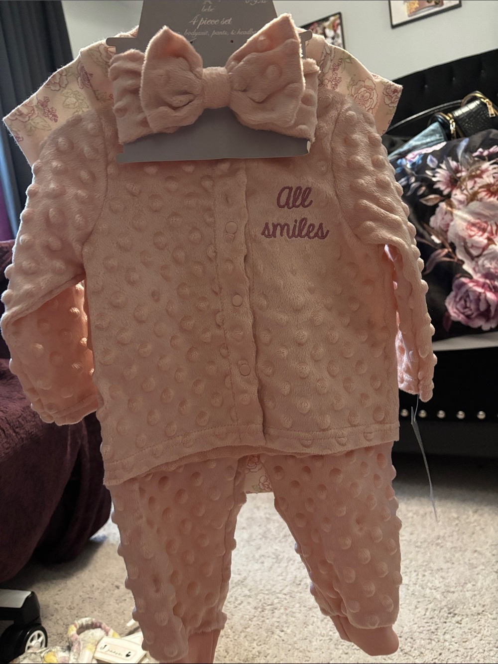 Le Top Pink Plush 4-Piece Baby Set with Bow Headband